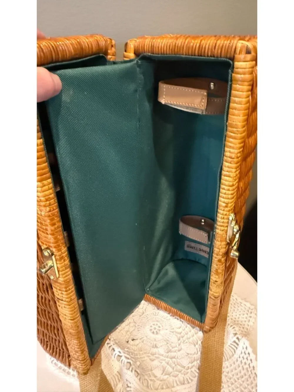 Wicker Wine Carrier Picnic Tote with Shoulder Strap Wine Bottle & Glass Holder